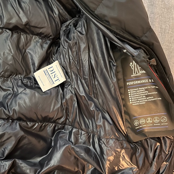 Moncler Camurac Short Down Jacket Size 7 - Picture 2 of 7